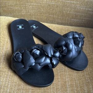 Shade & Shore Black Rose Embellished Sandals